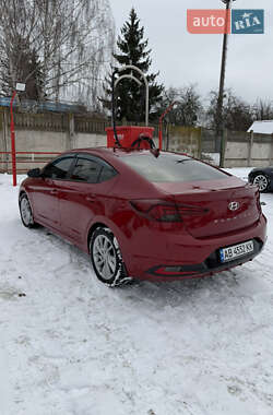 Седан Hyundai Elantra 2019 в Виннице