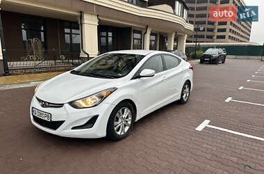 Седан Hyundai Elantra 2015 в Киеве