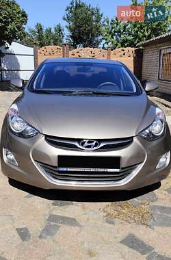 Седан Hyundai Elantra 2013 в Кривому Розі