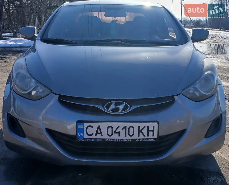 Hyundai Elantra 2012