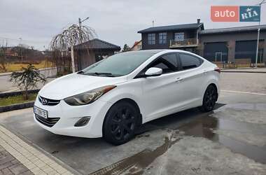 Седан Hyundai Elantra 2012 в Львове