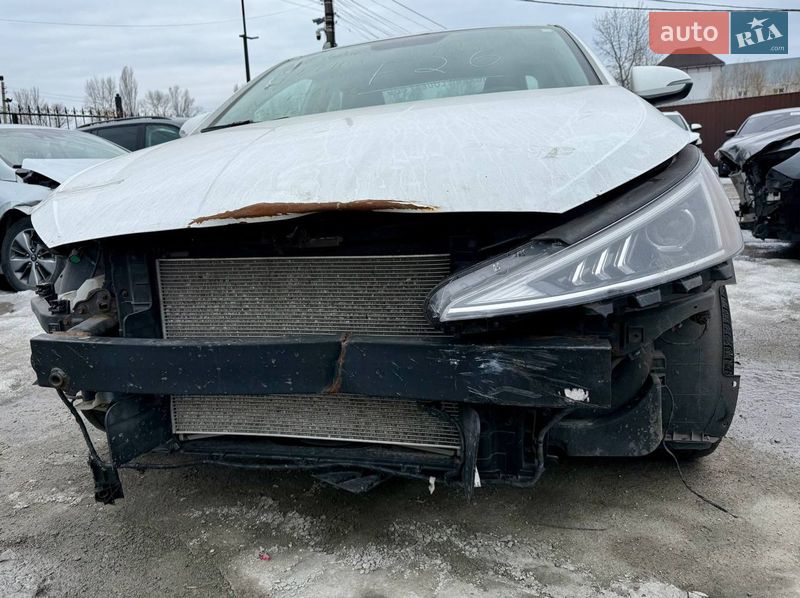 Hyundai Elantra 2018