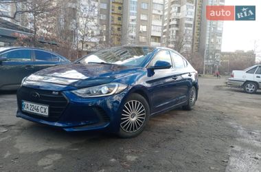 Седан Hyundai Elantra 2017 в Києві