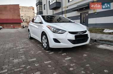 Седан Hyundai Elantra 2013 в Долине