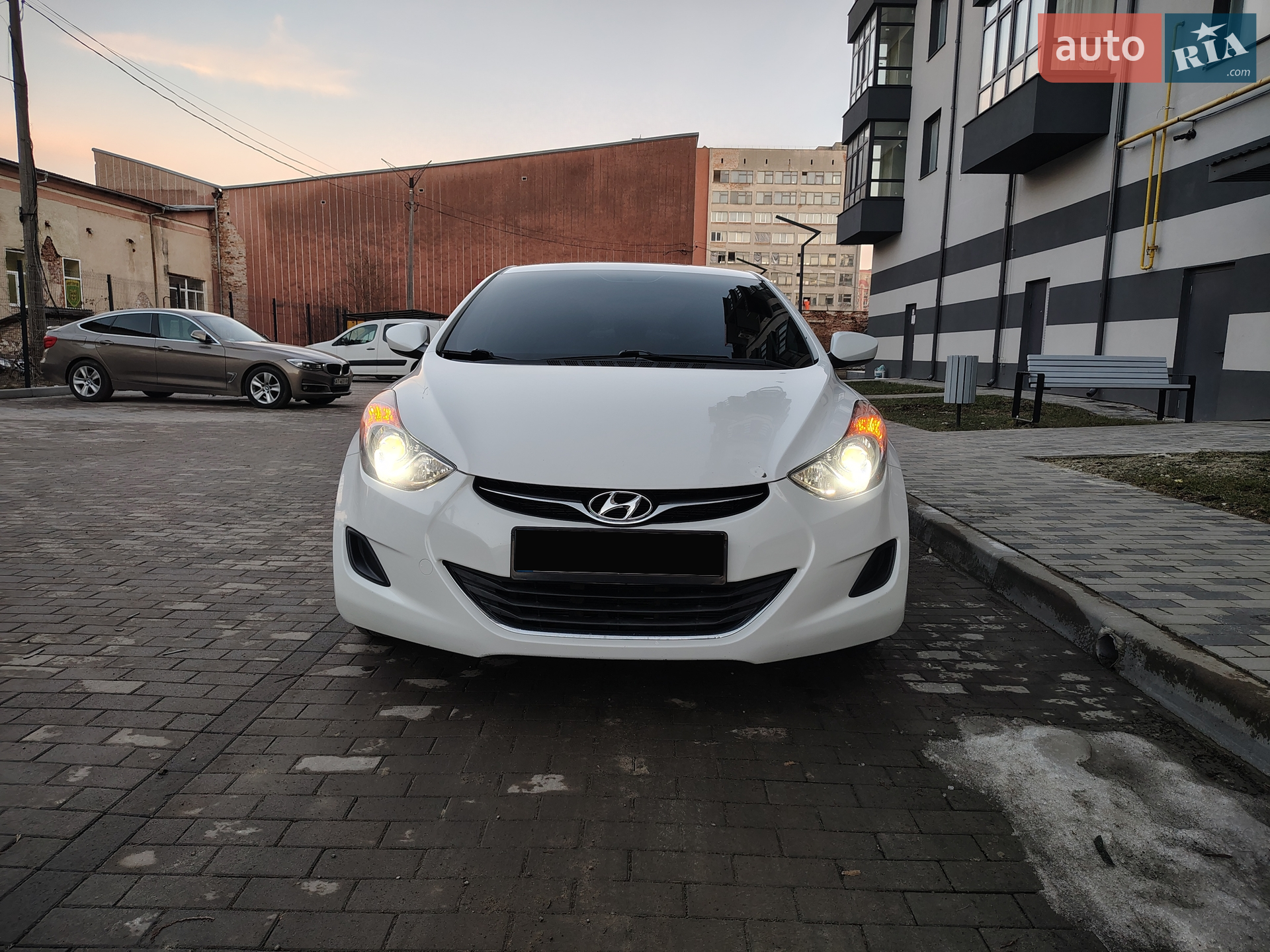 2013 Hyundai Elantra - мініатюра 13
