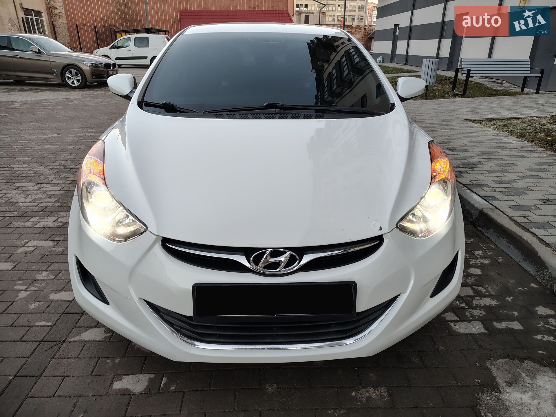 2013 Hyundai Elantra - мініатюра 19