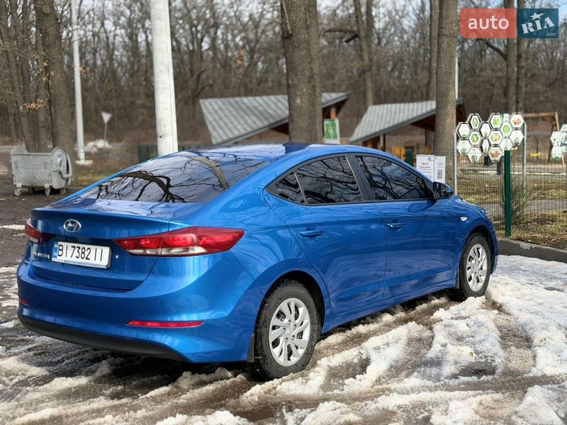 Седан Hyundai Elantra 2017 в Полтаве