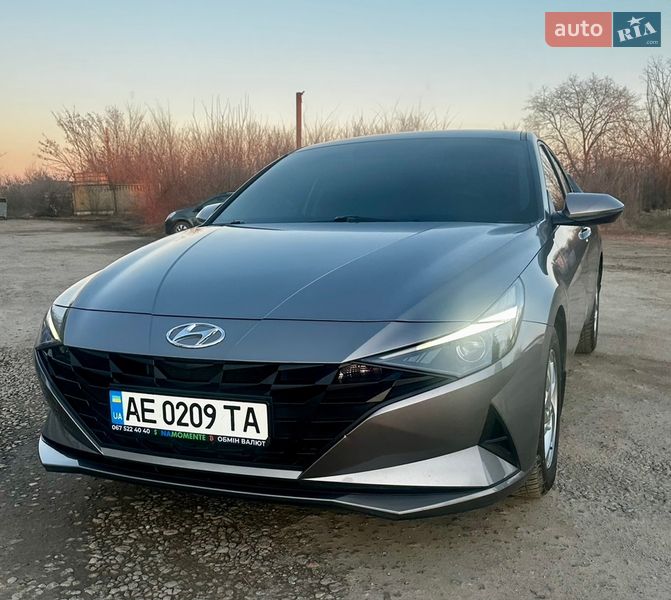 Hyundai Elantra 2021