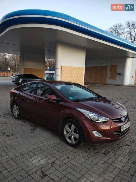 Hyundai Elantra 2012