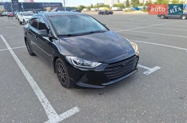 Седан Hyundai Elantra 2017 в Киеве