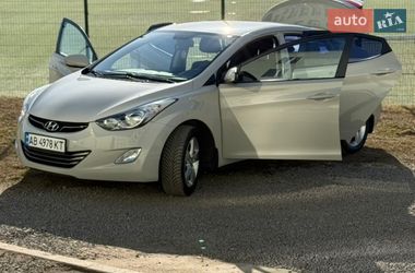 Седан Hyundai Elantra 2013 в Виннице