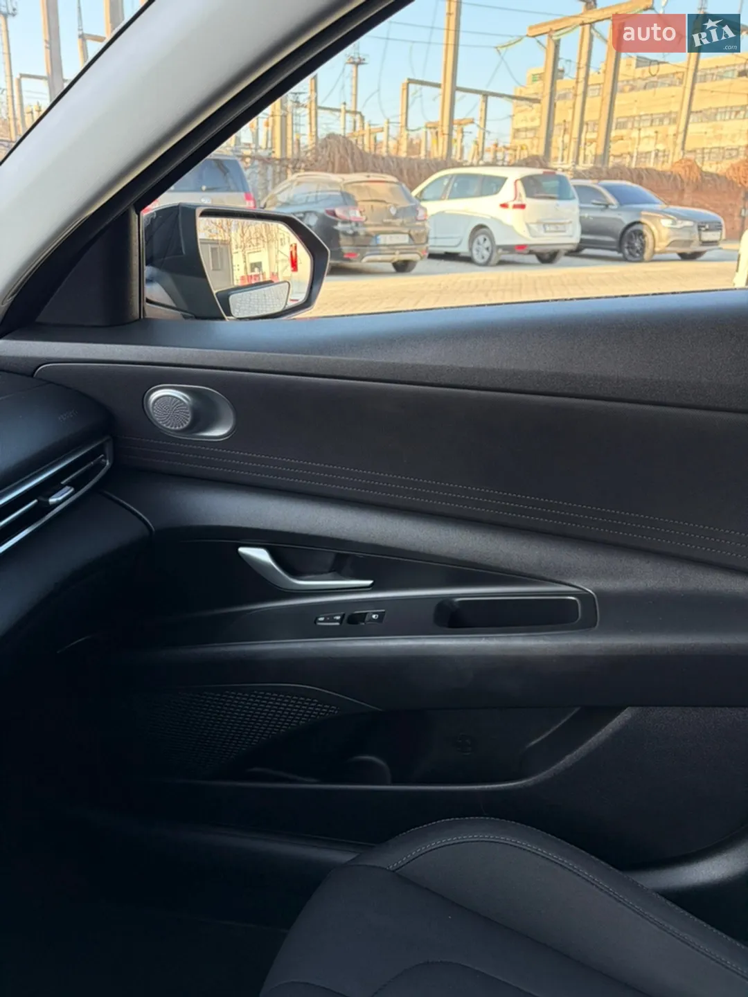 2020 Hyundai Elantra - мініатюра 19