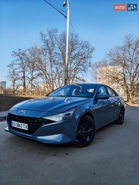 Hyundai Elantra 2022