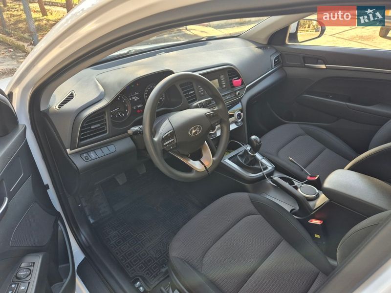 Седан Hyundai Elantra 2020 в Киеве