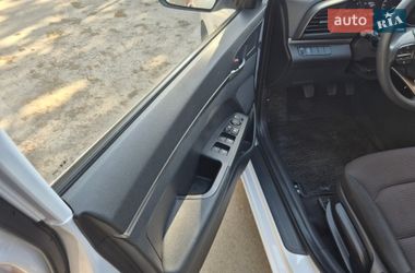 Седан Hyundai Elantra 2020 в Киеве