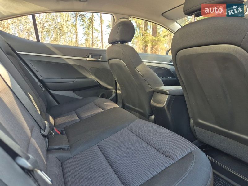Седан Hyundai Elantra 2020 в Киеве
