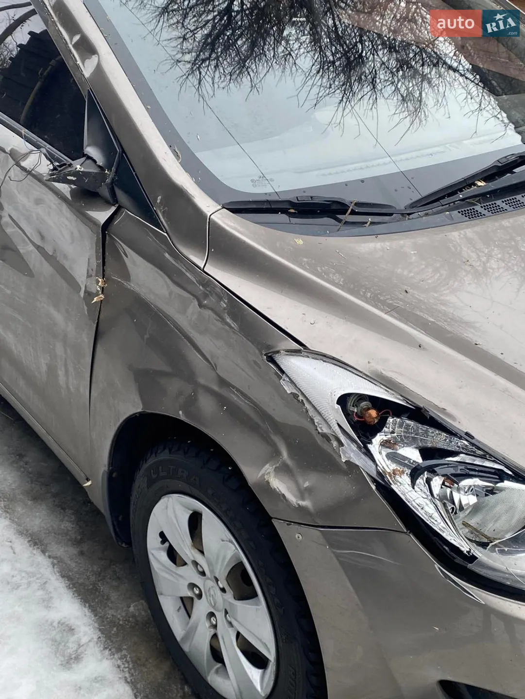 2013 Hyundai Elantra - мініатюра 4