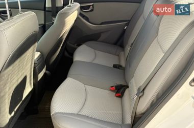 Седан Hyundai Elantra 2012 в Киеве