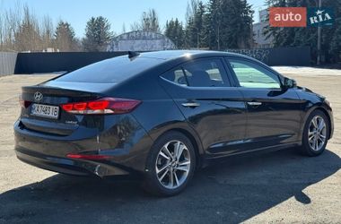 Седан Hyundai Elantra 2016 в Киеве