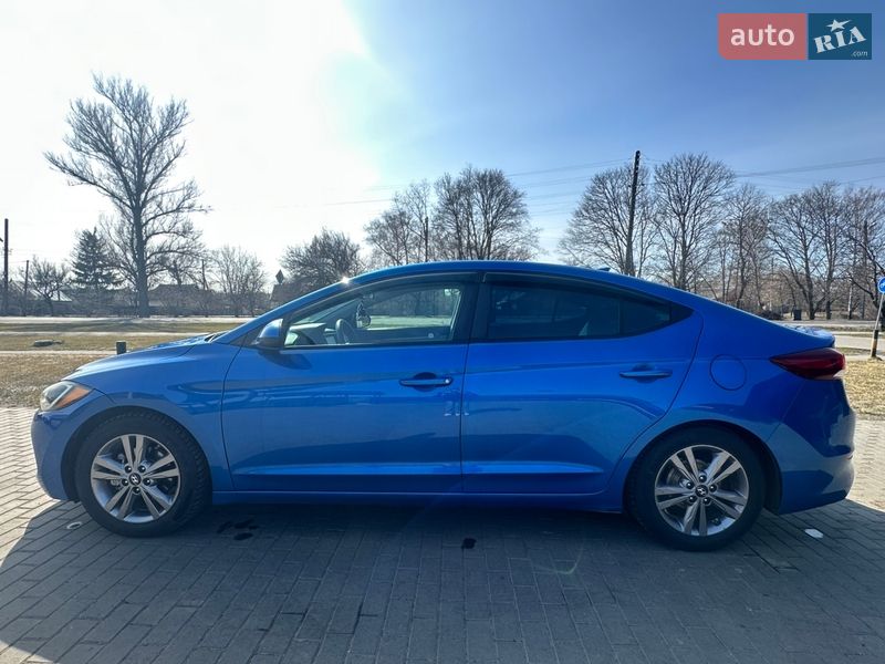 Hyundai Elantra 2016