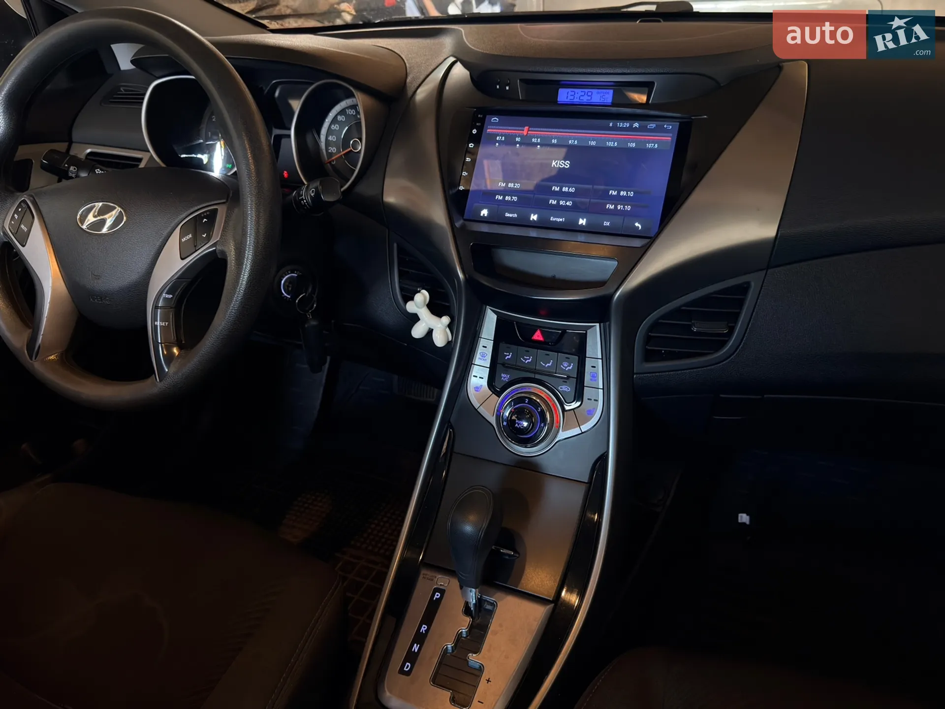 2013 Hyundai Elantra - мініатюра 25