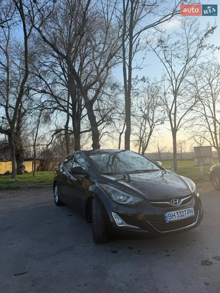 2013 Hyundai Elantra - мініатюра 17