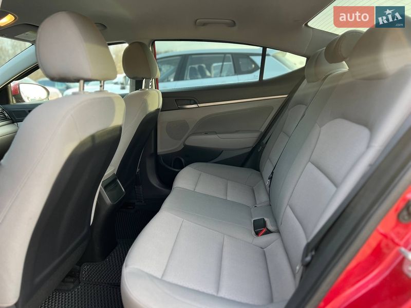Седан Hyundai Elantra 2018 в Стрые