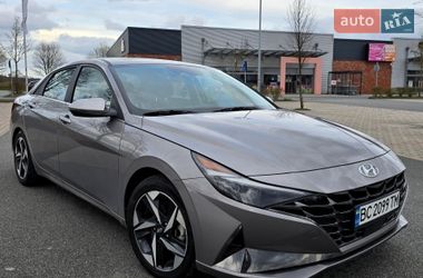 Седан Hyundai Elantra 2023 в Львове