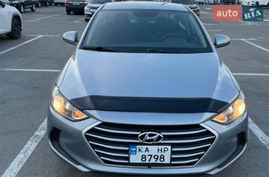 Седан Hyundai Elantra 2016 в Киеве