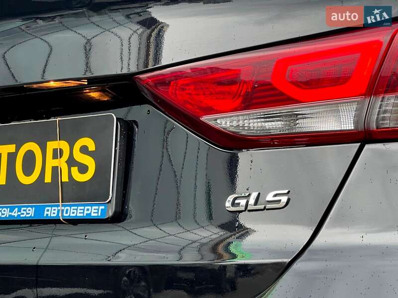 Седан Hyundai Elantra 2016 в Киеве