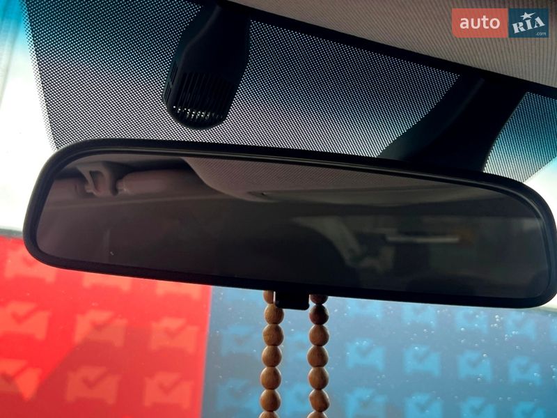 Седан Hyundai Elantra 2016 в Киеве