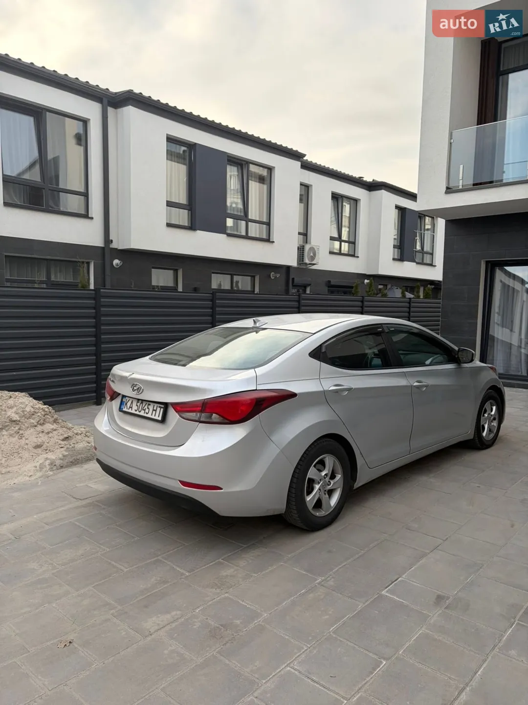 2014 Hyundai Elantra - мініатюра 16