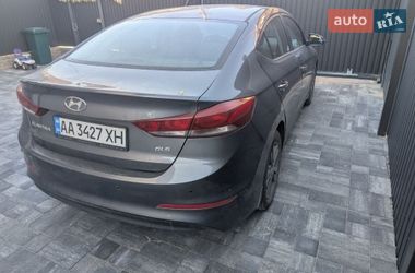 Седан Hyundai Elantra 2018 в Києві