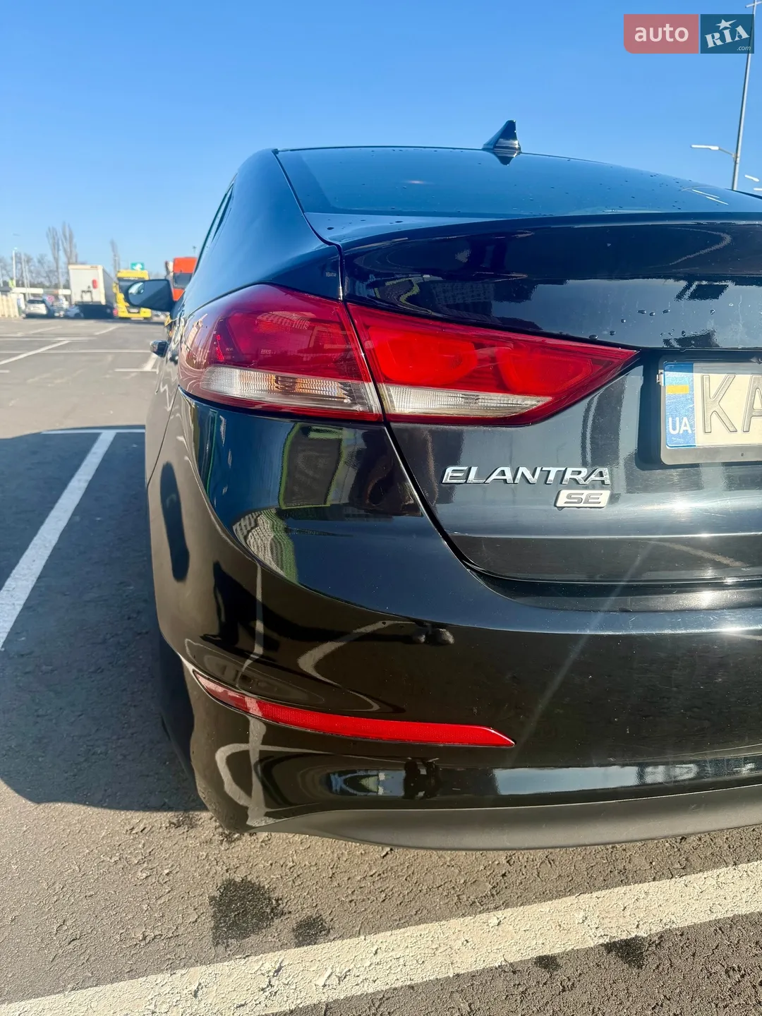 2017 Hyundai Elantra - мініатюра 5