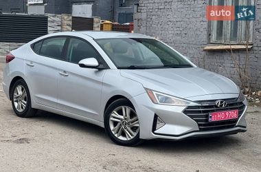 Седан Hyundai Elantra 2019 в Киеве