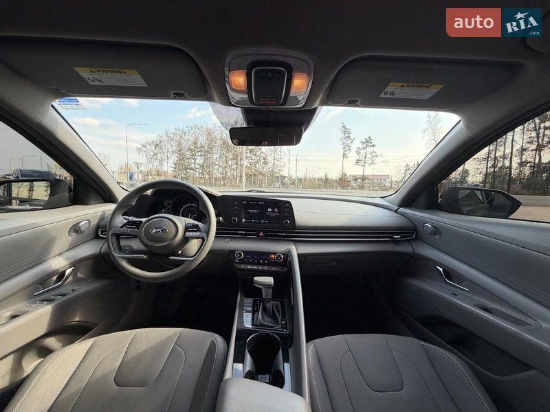 Седан Hyundai Elantra 2022 в Луцке