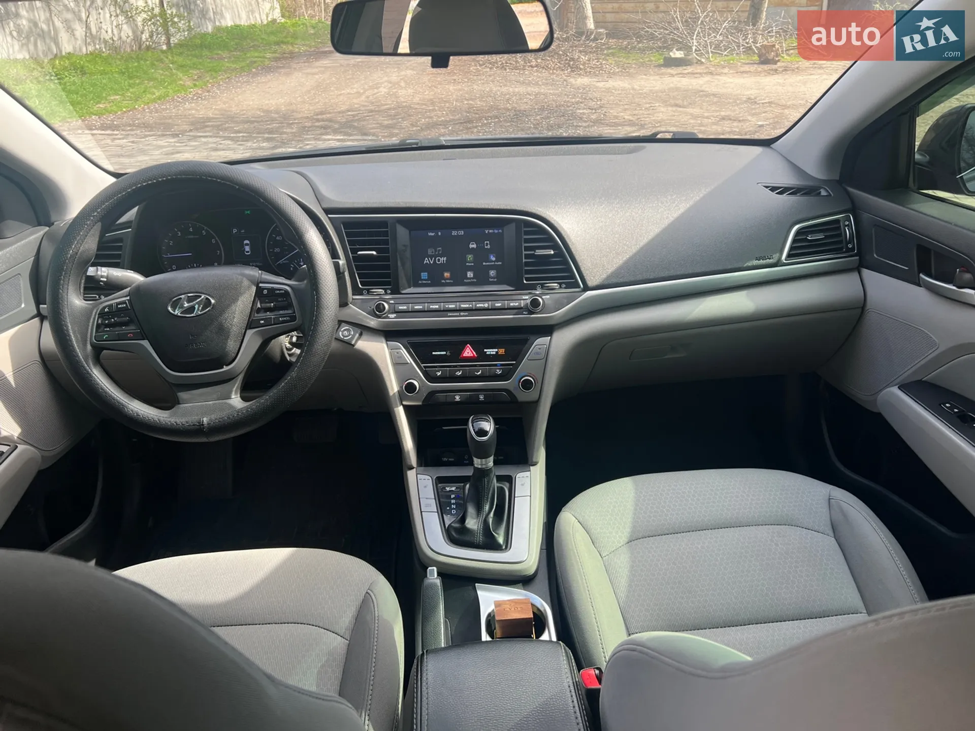 2017 Hyundai Elantra - мініатюра 25