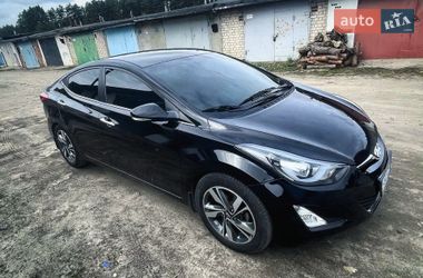 Седан Hyundai Elantra 2015 в Нетешине