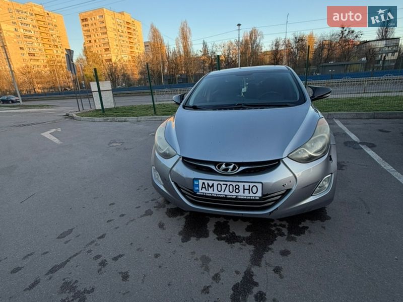 Hyundai Elantra 2011