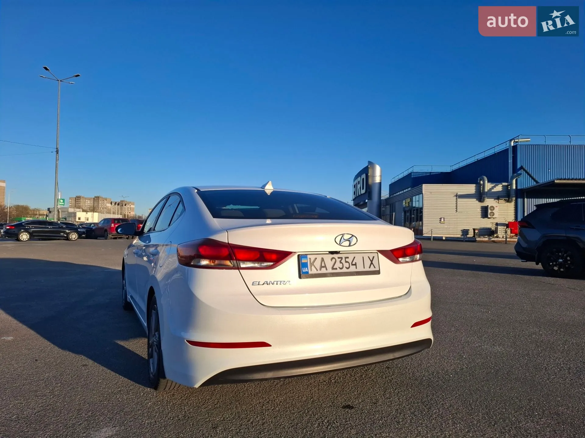 2018 Hyundai Elantra - мініатюра 9