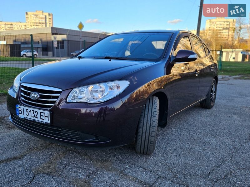 Седан Hyundai Elantra 2010 в Харькове