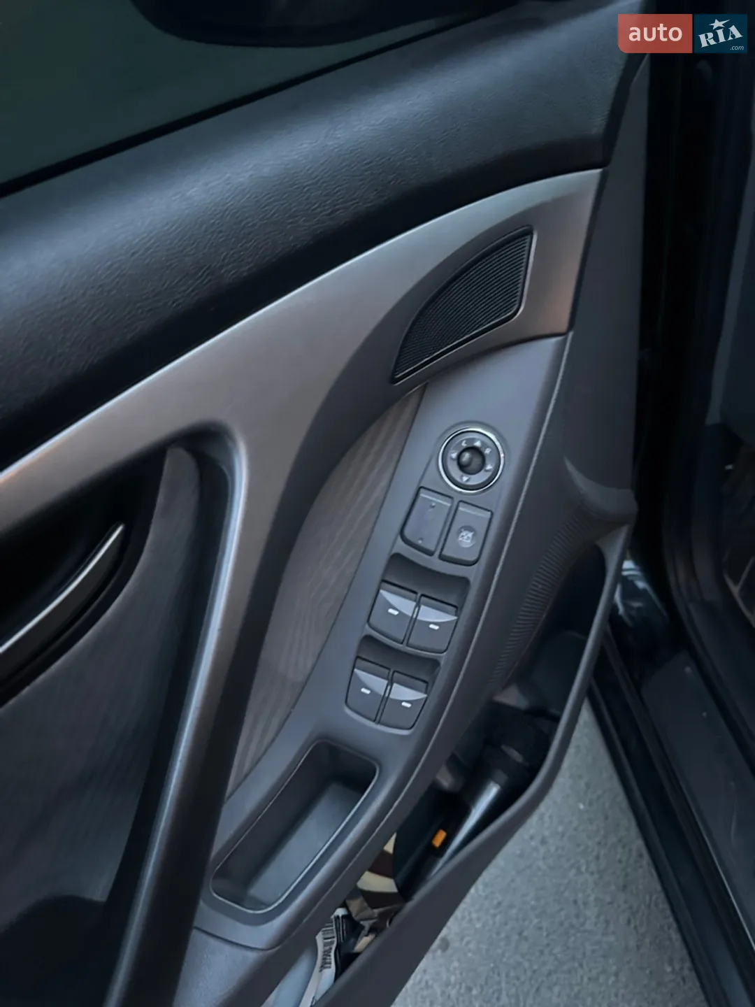 2014 Hyundai Elantra - мініатюра 4