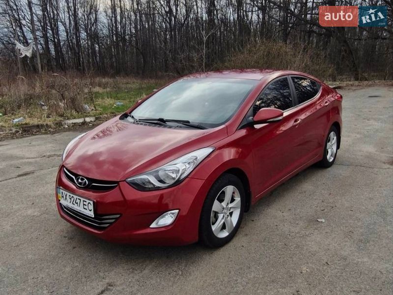 Hyundai Elantra 2013