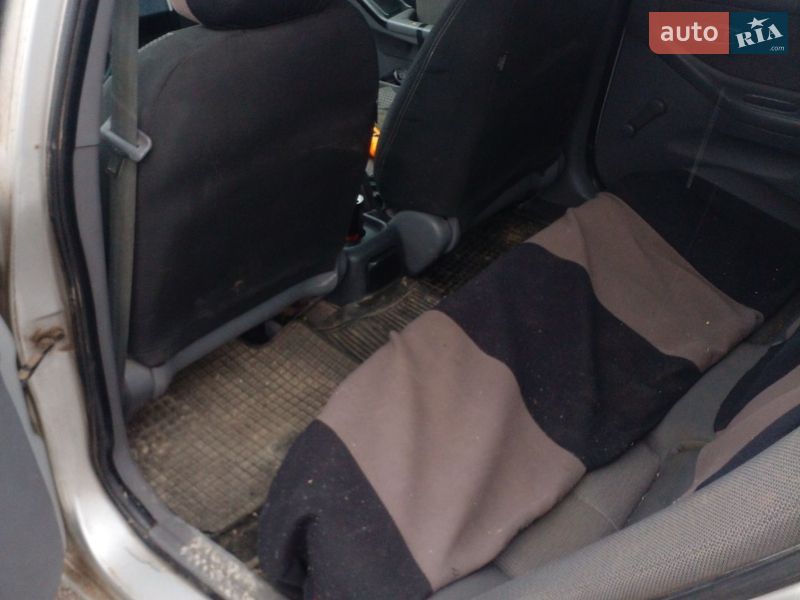 Седан Hyundai Elantra 2005 в Тернополе