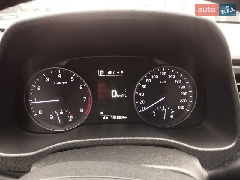 Седан Hyundai Elantra 2016 в Киеве