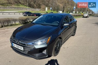 Седан Hyundai Elantra 2020 в Киеве