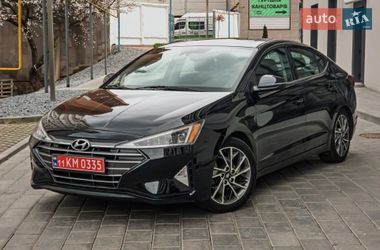 Седан Hyundai Elantra 2019 в Ровно