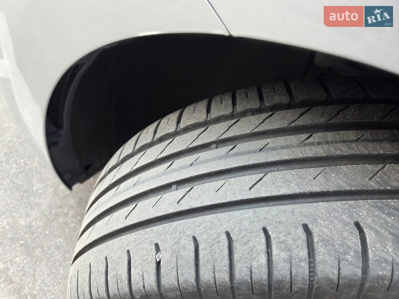 Седан Hyundai Elantra 2018 в Киеве