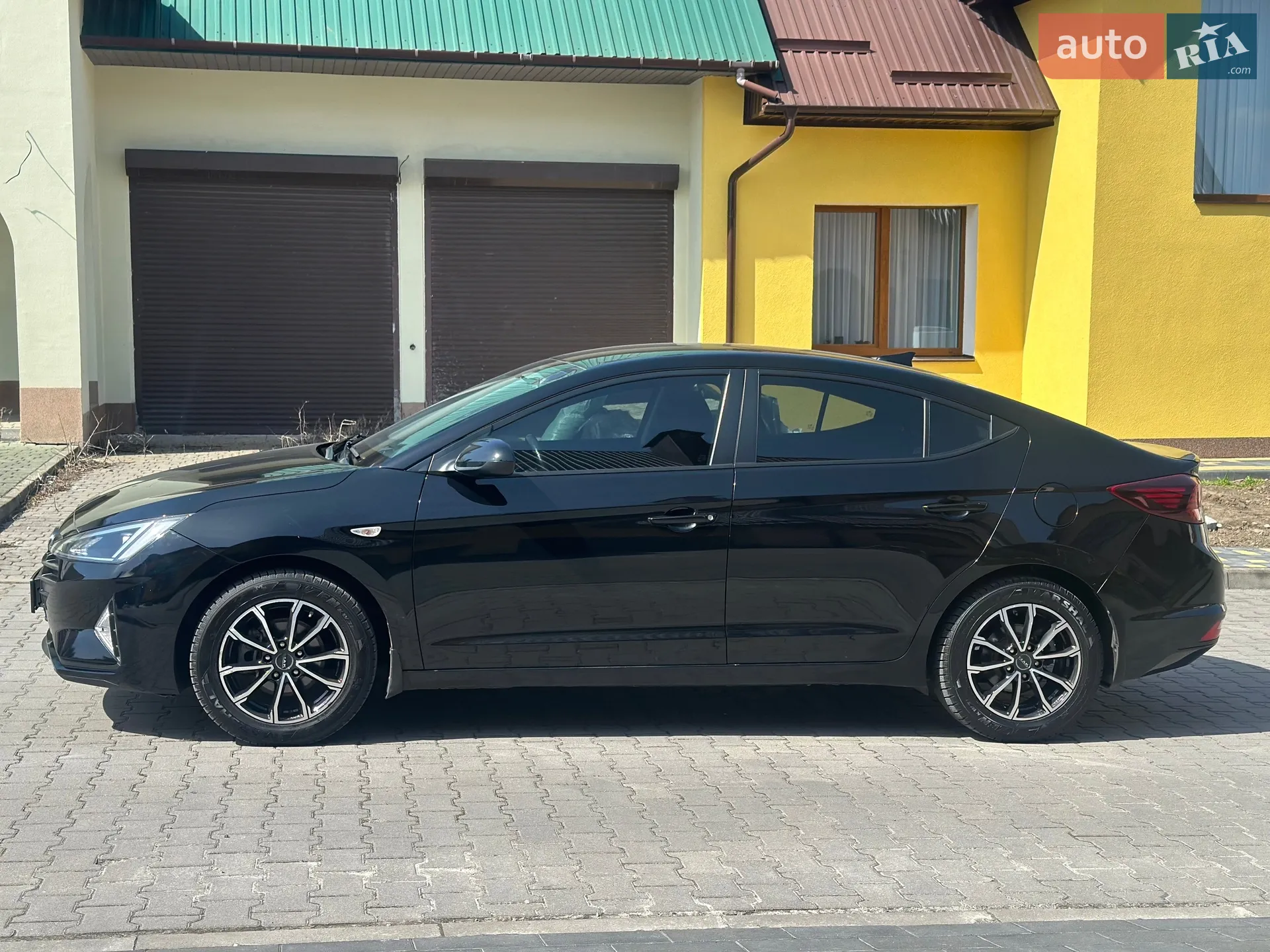 2019 Hyundai Elantra - мініатюра 18