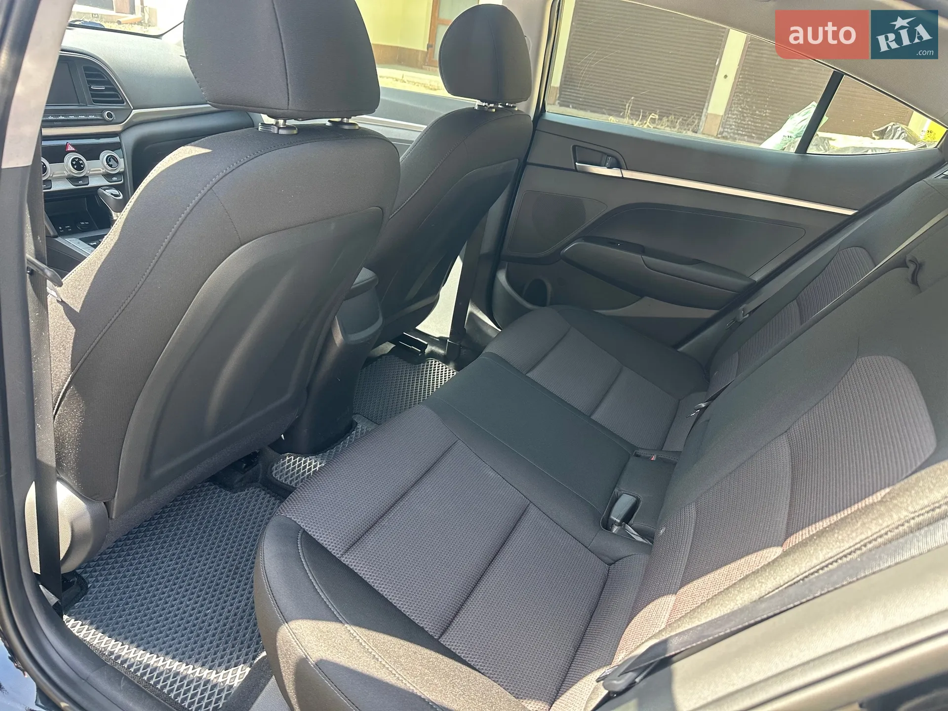 2019 Hyundai Elantra - мініатюра 36